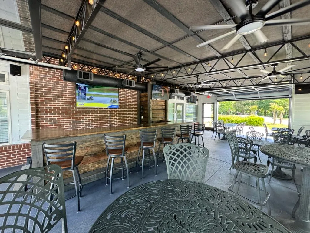 New patio and outdoor seating area constructed by MKG Creations at Partners II Pizza Summergrove in Newnan, GA.